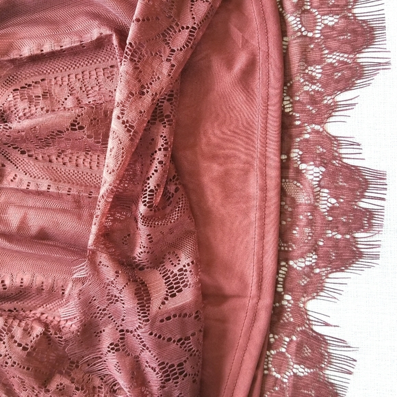 Pinky Ruched Waist Lace Overlay Dress - Picture 13 of 14